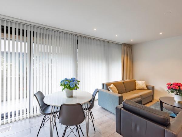 Black Pearl Apartment Hotel : photo 1 de la chambre suite 2 chambres avec balcon