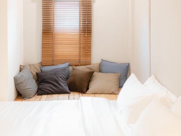 Hotel PAPA Bangkok Siriraj : photo 10 de la chambre chambre king supérieure avec salle de bains privative