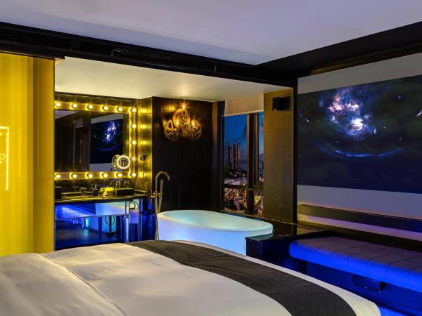 Movietel Shenzhen : photo 4 de la chambre deluxe movive room king bed