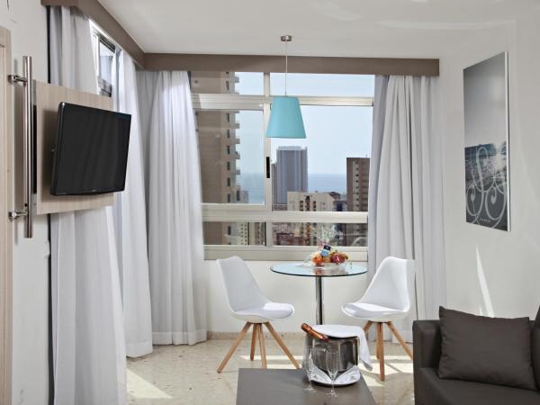 Flamingo Beach Resort - Adults Recommended : photo 6 de la chambre suite junior (2 adultes)