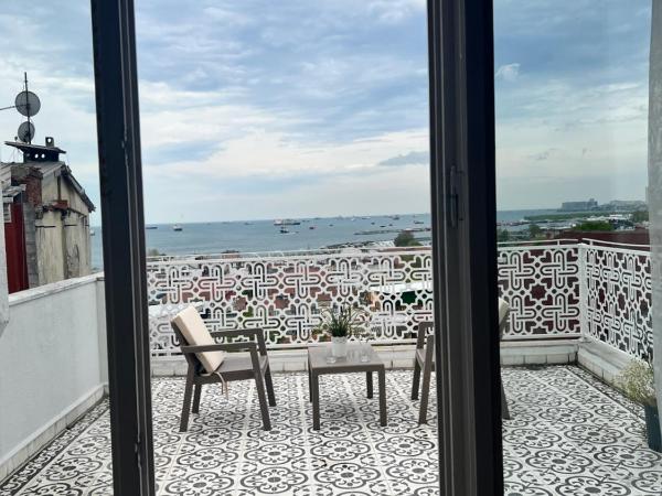 Ersari Hotel : photo 6 de la chambre chambre lune de miel deluxe avec terrasse - vue sur mer