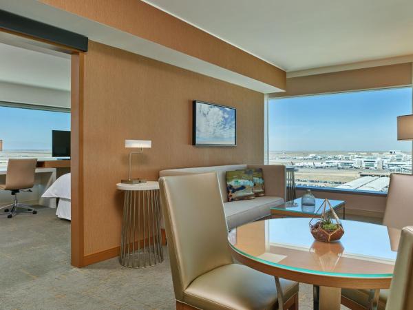 The Westin Denver International Airport : photo 5 de la chambre suite exécutive