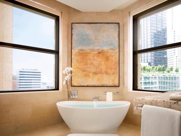 JW Marriott Houston Downtown : photo 4 de la chambre suite lit king-size