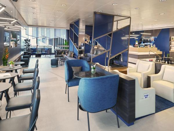 Sheraton Frankfurt Airport Hotel & Conference Center : photo 8 de la chambre chambre club sheraton avec accès au salon club 