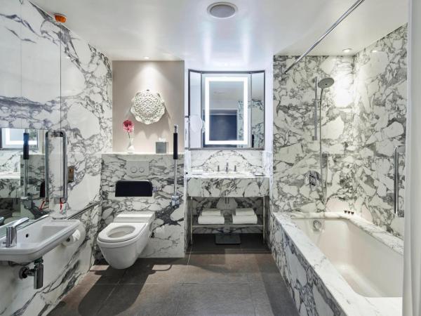 London Marriott Hotel Park Lane : photo 5 de la chambre chambre deluxe avec 1 lit king-size