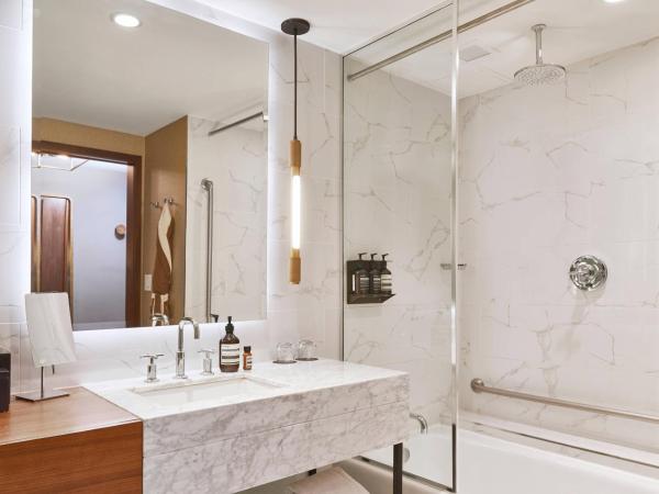 the DOUGLAS, Autograph Collection : photo 5 de la chambre guest room, 2 queen(s)