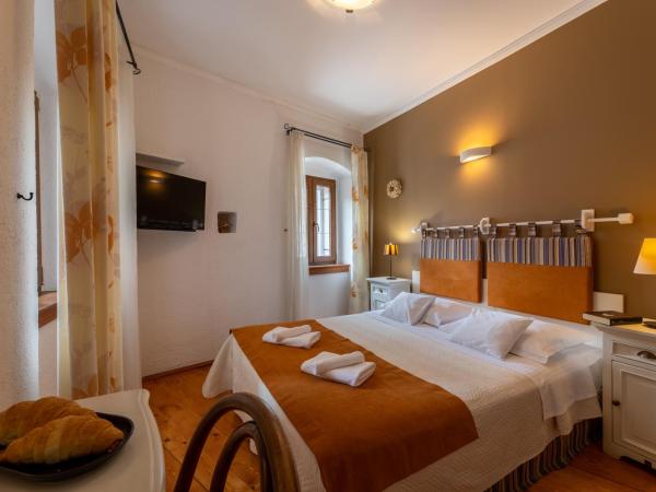 Vanjaka bed and breakfast : photo 3 de la chambre chambre double avec salle de bains privative extérieure