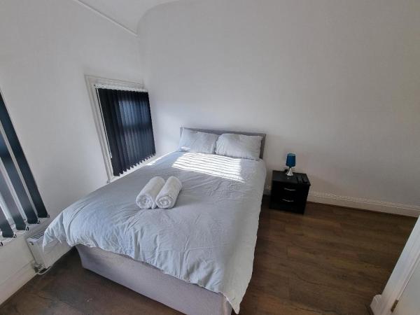 PL Liverpool : photo 2 de la chambre chambre double avec salle de bains privative