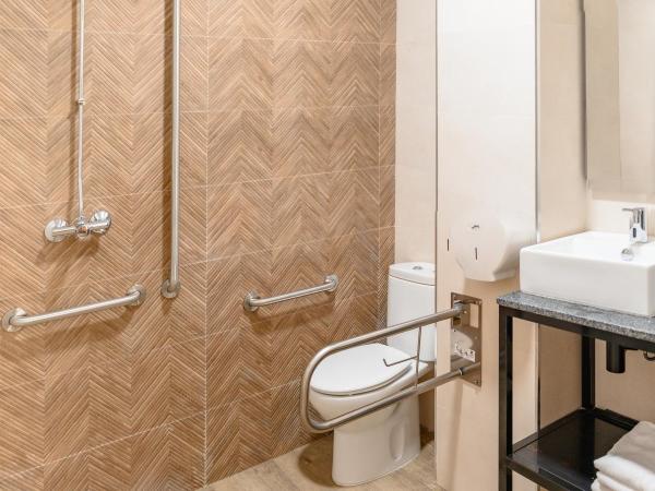 VAD HOSTEL ALICANTE - Youth Hostel age limit 18-50 : photo 5 de la chambre lit dans dortoir mixte de 4 lits