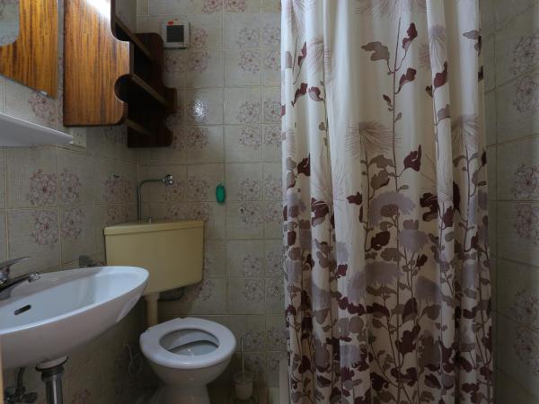 Apartments and rooms by the sea Nemira, Omis - 2781 : photo 3 de la chambre chambre double avec balcon