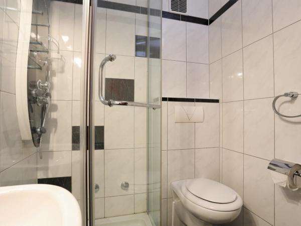 Apartments and rooms by the sea Nemira, Omis - 2781 : photo 7 de la chambre appartement 1 chambre avec terrasse - vue sur mer