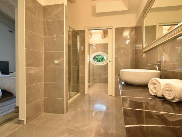 Royal Garden luxury rooms : photo 2 de la chambre chambre double standard