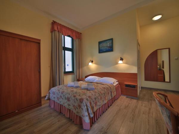 Villa Alexandra : photo 3 de la chambre chambre double