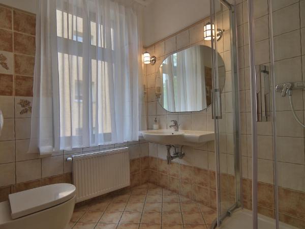 Villa Alexandra : photo 3 de la chambre chambre double