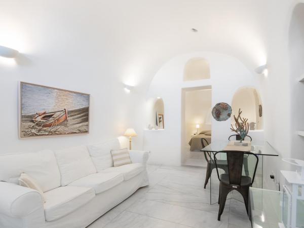 Armeni Luxury Villas : photo 6 de la chambre suite lune de miel avec bain à remous extérieur privatif