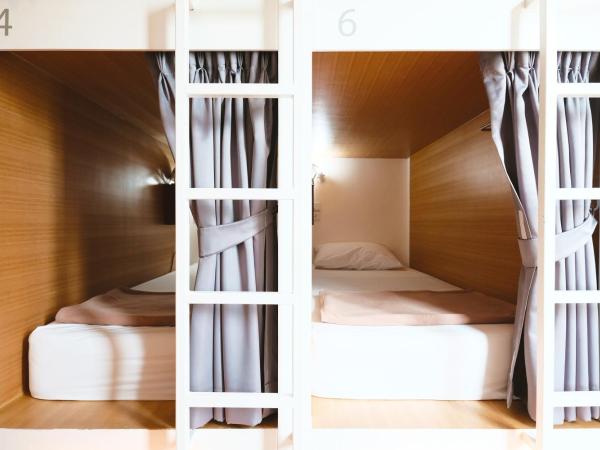 Wayha Hostel Don Mueang Airport : photo 2 de la chambre lit dans dortoir mixte de 8 lits 