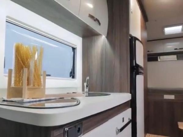 Portugals Infinity - AutoCaravana Luxo : photo 10 de la chambre mobile home