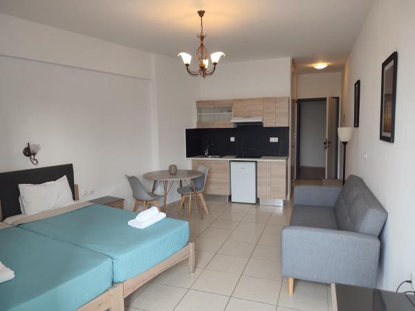 Yacinthos : photo 4 de la chambre studio - vue latérale sur mer (2 adultes)