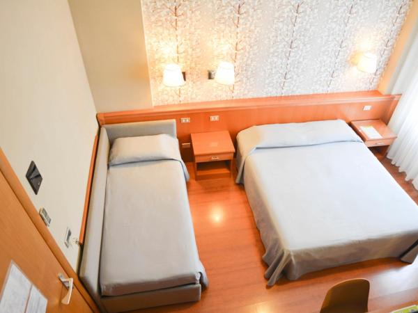 eco Hotel Milano & BioRiso Restaurant : photo 5 de la chambre chambre triple