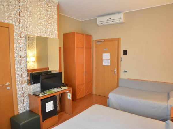 eco Hotel Milano & BioRiso Restaurant : photo 4 de la chambre chambre triple