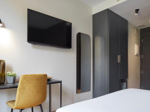 HOTEL ARRIZUL CATEDRAL : photo 2 de la chambre chambre triple