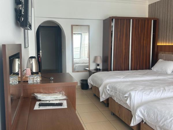 Hotel Stella : photo 5 de la chambre chambre familiale