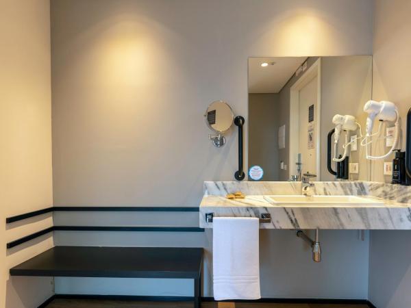 Intercity Tatuapé : photo 7 de la chambre premium pwd disability access - 1 king bed