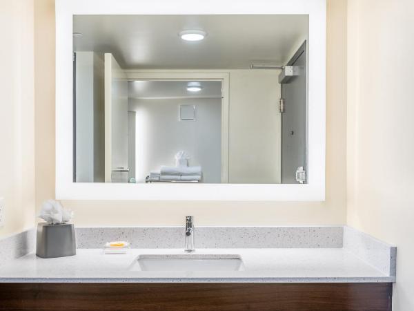 Holiday Inn Resort Panama City Beach - Beachfront, an IHG Hotel : photo 3 de la chambre chambre avec 2 lits queen-size - baignoire accessible aux personnes à mobilité réduite - non-fumeurs