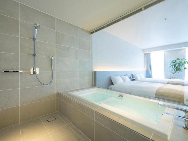 ROYAL CHESTER NAGASAKI hotel&retreat : photo 2 de la chambre chambre lits jumeaux avec douche