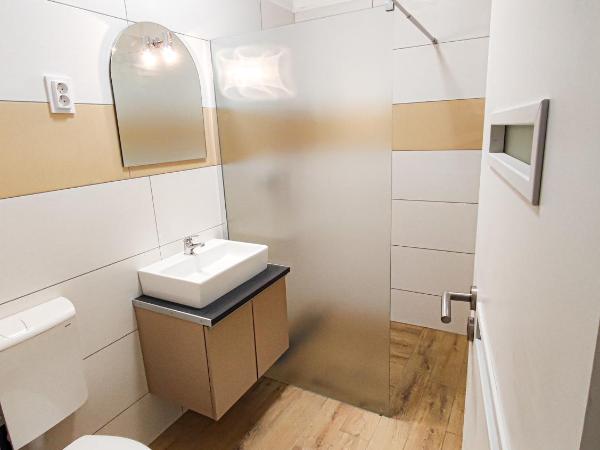 Harmónia Vendégház : photo 1 de la chambre chambre double ou lits jumeaux avec terrasse