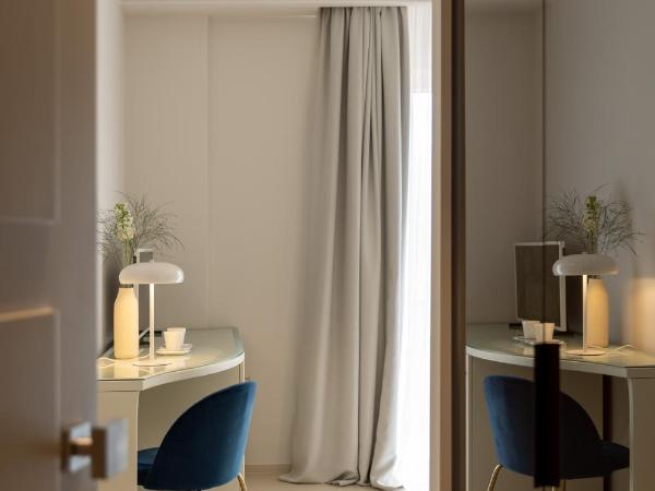 Taodomus Boutique Hotel : photo 9 de la chambre chambre double supérieure - vue partielle sur mer