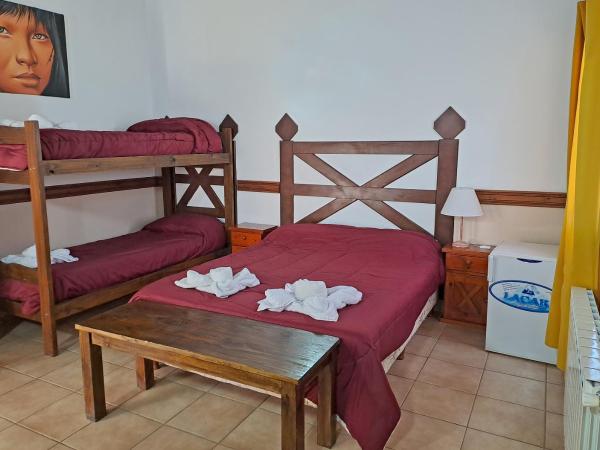 Hostería Austral : photo 2 de la chambre chambre familiale