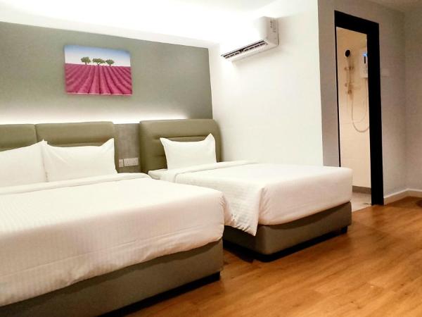 MILAN HOTEL : photo 1 de la chambre chambre familiale supérieure