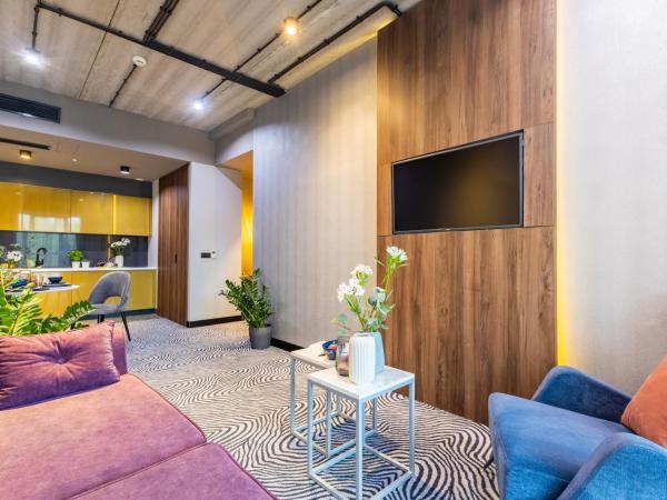 Hotel Zoo by Afrykarium Wroclaw : photo 2 de la chambre appartement avec terrasse