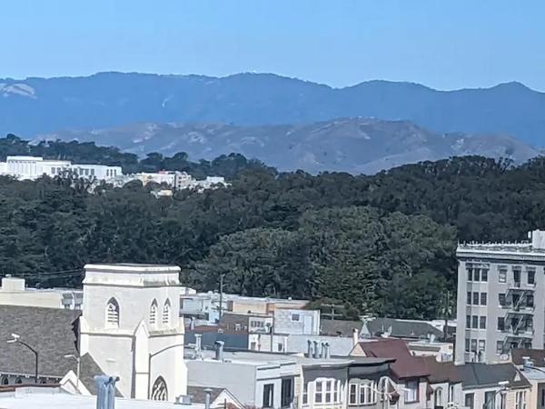 Sunset Edwardian Bed and Breakfast At Golden Gate Park San Francisco : photo 4 de la chambre chambre quadruple avec salle de bains commune