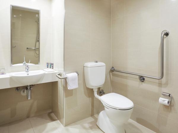 Novotel Perth Langley : photo 3 de la chambre chambre lit king-size - accessible aux personnes à mobilité réduite