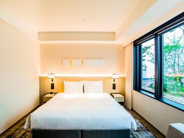 Hyatt Place Kyoto : photo 6 de la chambre chambre lit king-size - vue sur jardin