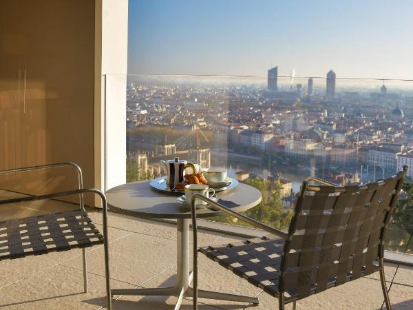 Villa Maïa : photo 1 de la chambre suite - vue sur ville