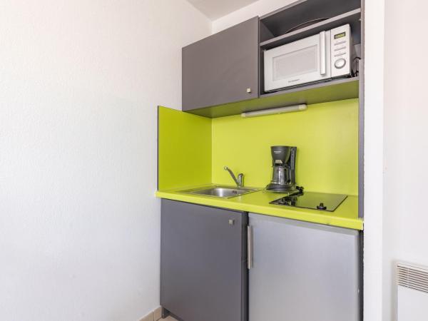 Appart'City Confort La Ciotat - Côté Port : photo 4 de la chambre studio double