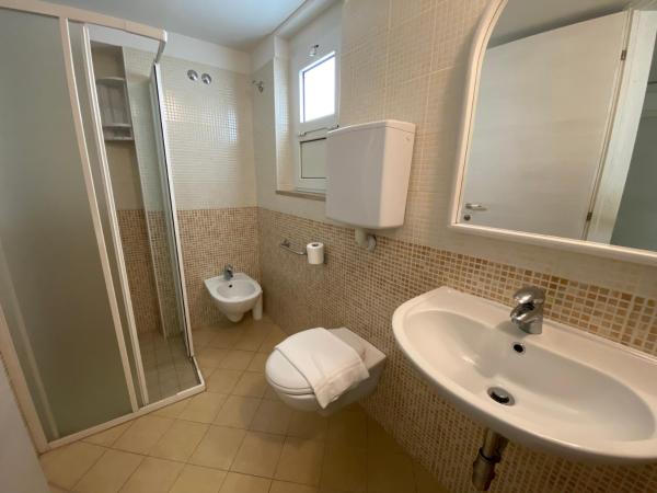 Hotel Nanni Garnì : photo 4 de la chambre chambre triple standard