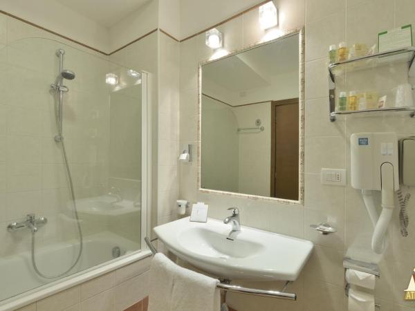 Hotel Athena : photo 3 de la chambre chambre double ou lits jumeaux supérieure