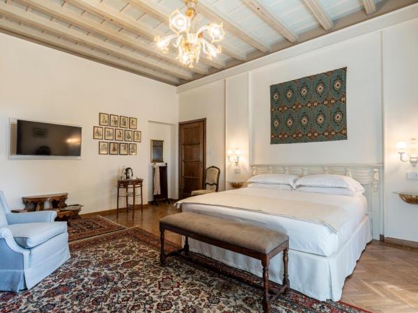 FORESTERIA di PALAZZO RADICI : photo 3 de la chambre chambre double deluxe