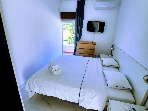 AAA Ana Albufeira Apartments : photo 2 de la chambre appartement avec balcon