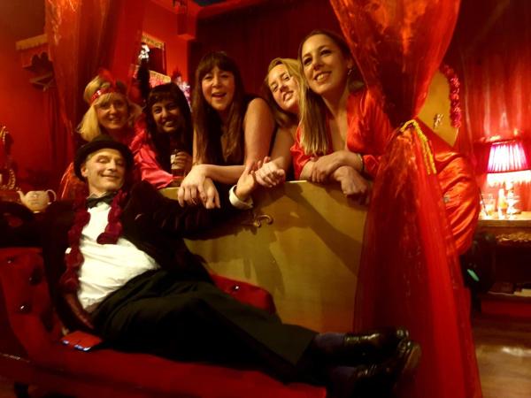 Hotel Pelirocco : photo 8 de la chambre superior double - salon rouge