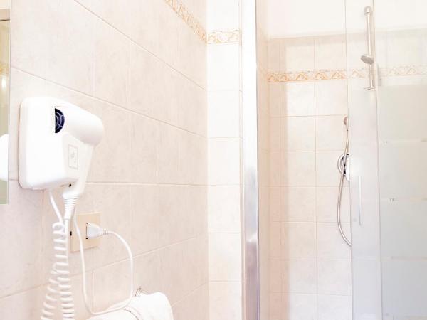 Hotel St. James : photo 6 de la chambre chambre double ou lits jumeaux standard