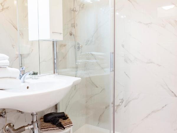 Hotel St. James : photo 5 de la chambre chambre double ou lits jumeaux supérieure