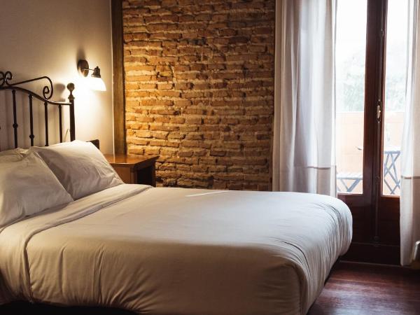 San Sebastián DOT Rooms : photo 6 de la chambre chambre double avec salle de bains commune