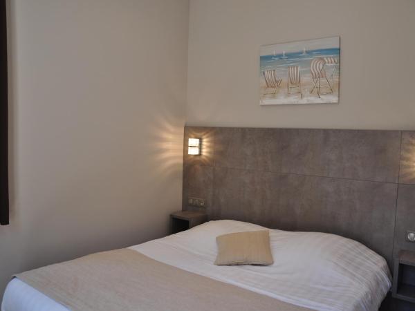 Hotel de la Plage : photo 3 de la chambre chambre quadruple avec terrasse