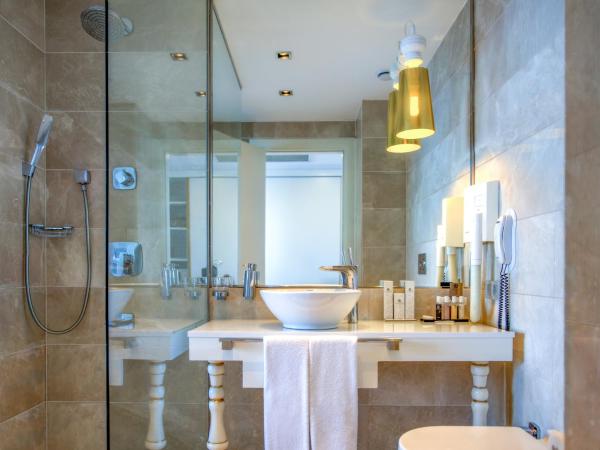 La Boutique Hotel & Suites : photo 4 de la chambre chambre double deluxe - vue sur mer