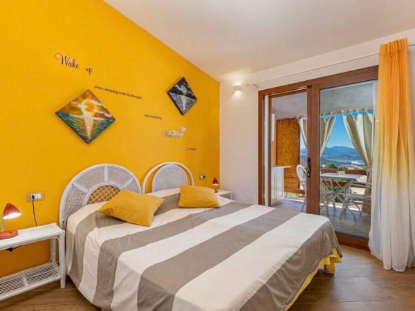 Casa Sharon appartamento vista mare ad Olbia : photo 6 de la chambre chambre double avec salle de bains privative